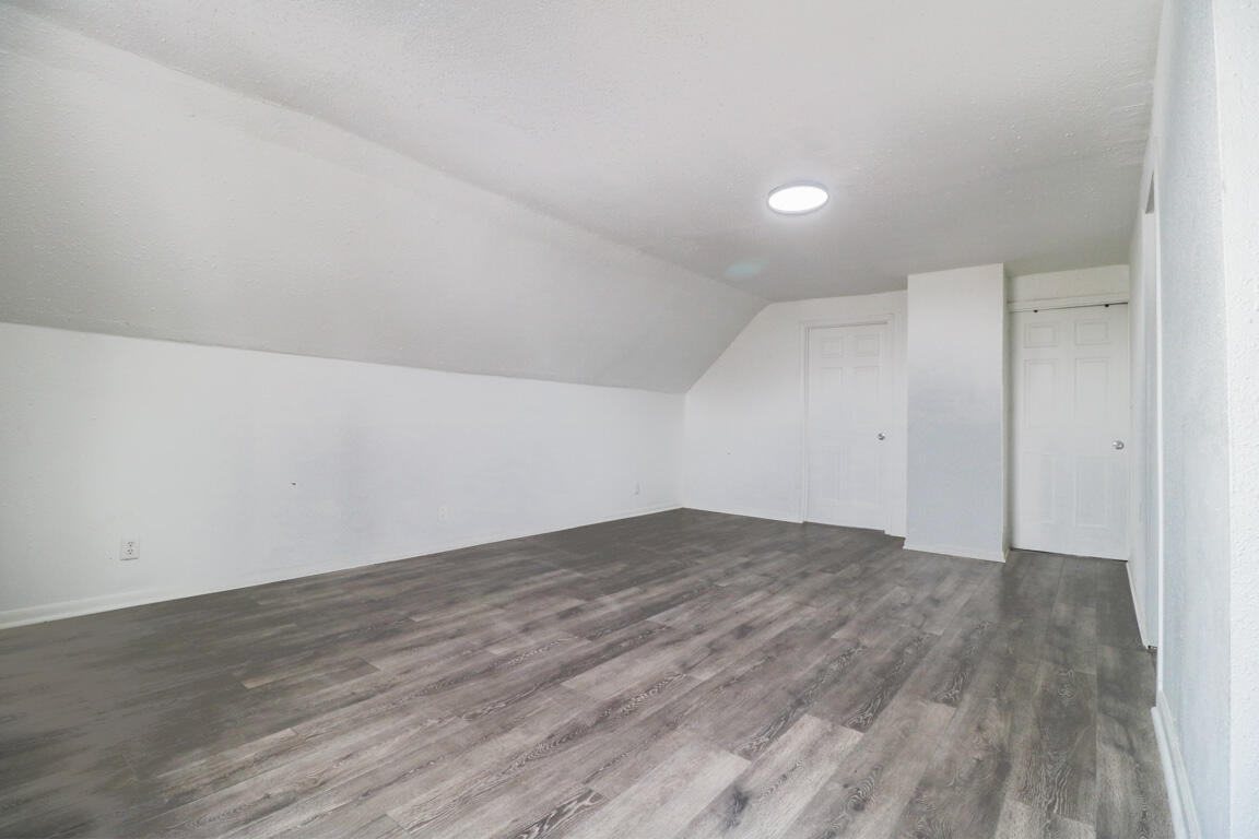 2667 North 36th Street Milwaukee, WI 53210 - Photo 20 of 28 Bedroom