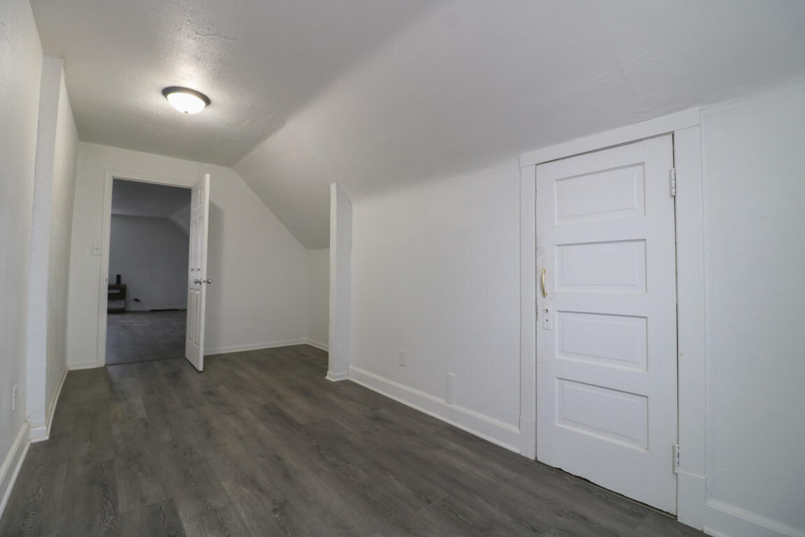 2667 North 36th Street Milwaukee, WI 53210 - Photo 25 of 28 Bedroom