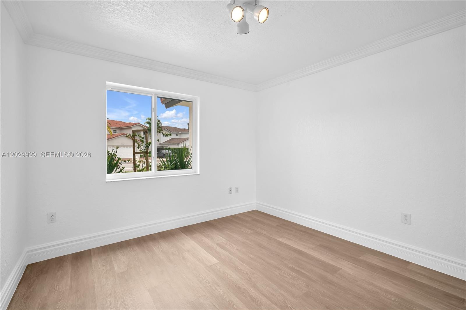 15715 Southwest 76th Terrace Miami, FL 33193 - Photo 22 of 40 Photo 22