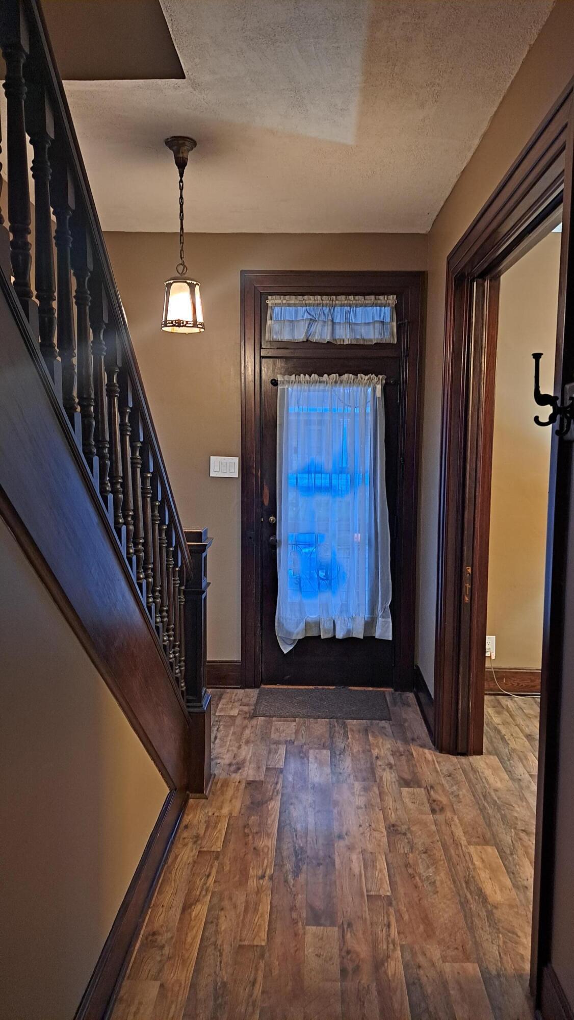 76 Commodore Street Newark, OH 43055 - Photo 7 of 53 .