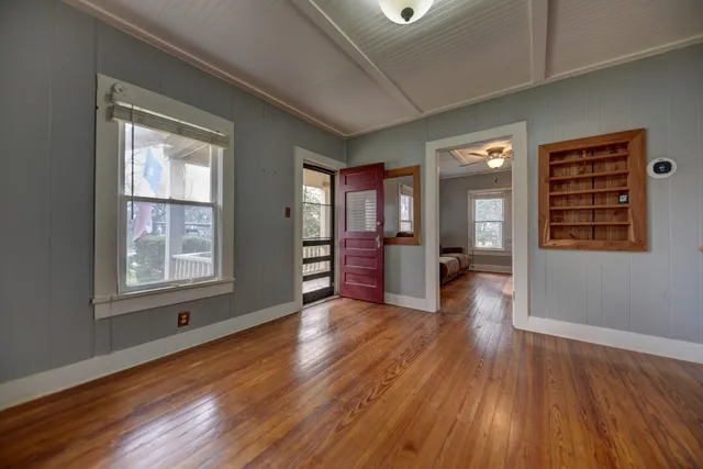 a view of livingroom with hardwood