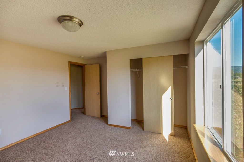 144 North Welcome Slough Road Cathlamet, WA 98612 - Photo 12 of 14 Gallery Image 12