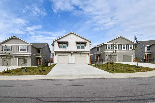 $1,699 | 10211 Tulipwood Pass, Unit 102, San Antonio, TX 78252