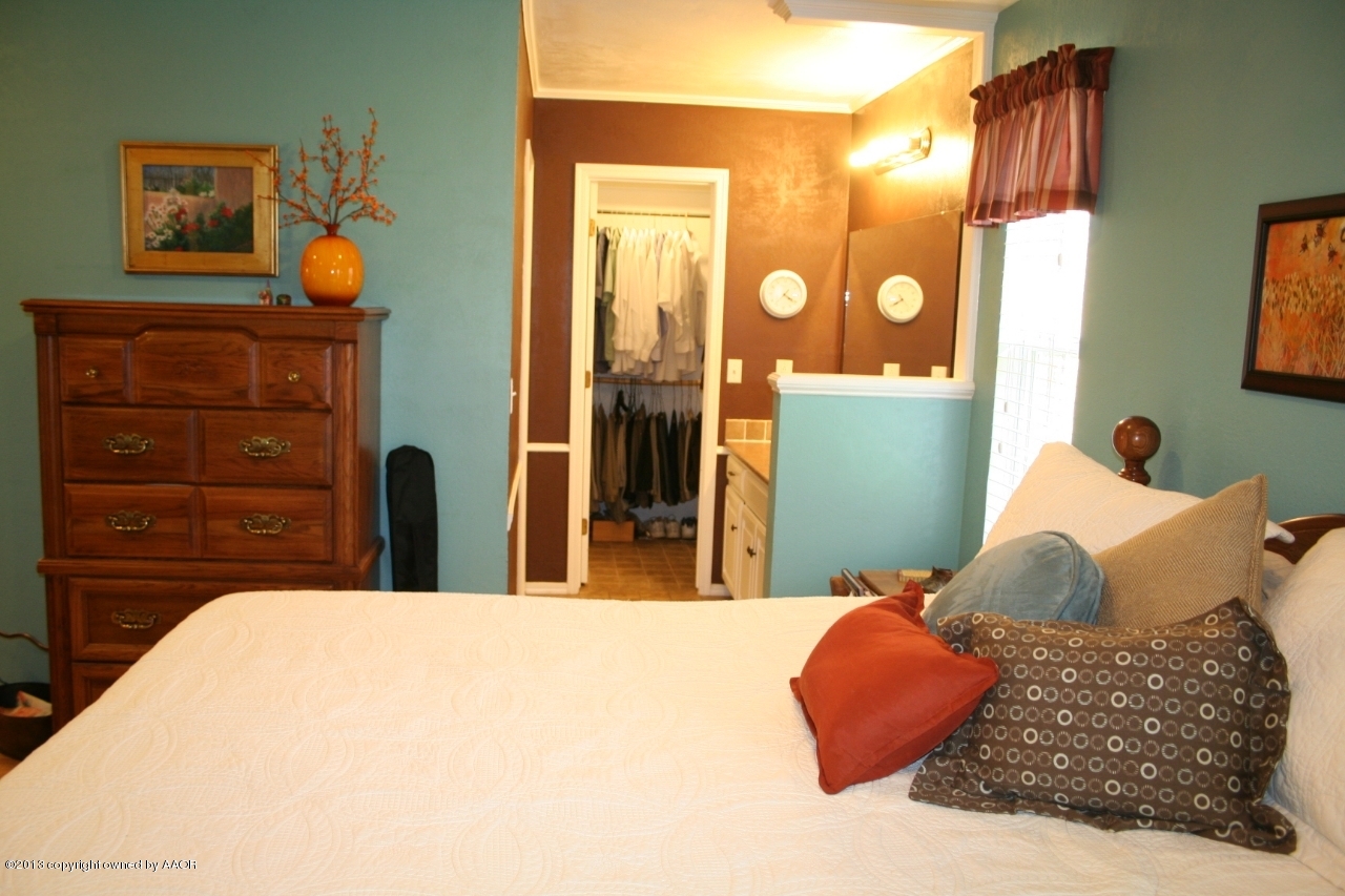 6401 Drexel Road Amarillo, TX 79109 - Photo 36 of 54 MASTER SUITE (3)