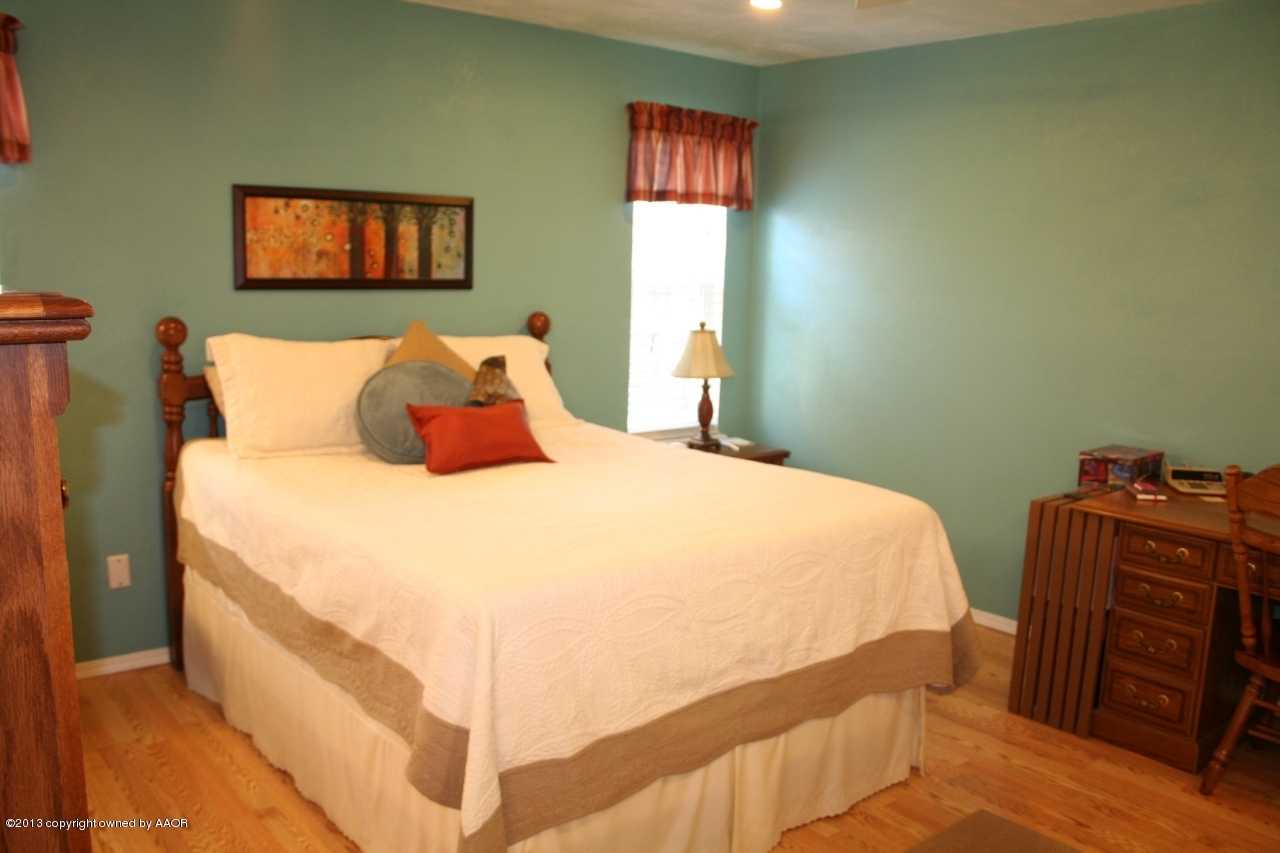 6401 Drexel Road Amarillo, TX 79109 - Photo 38 of 54 MASTER SUITE (5)