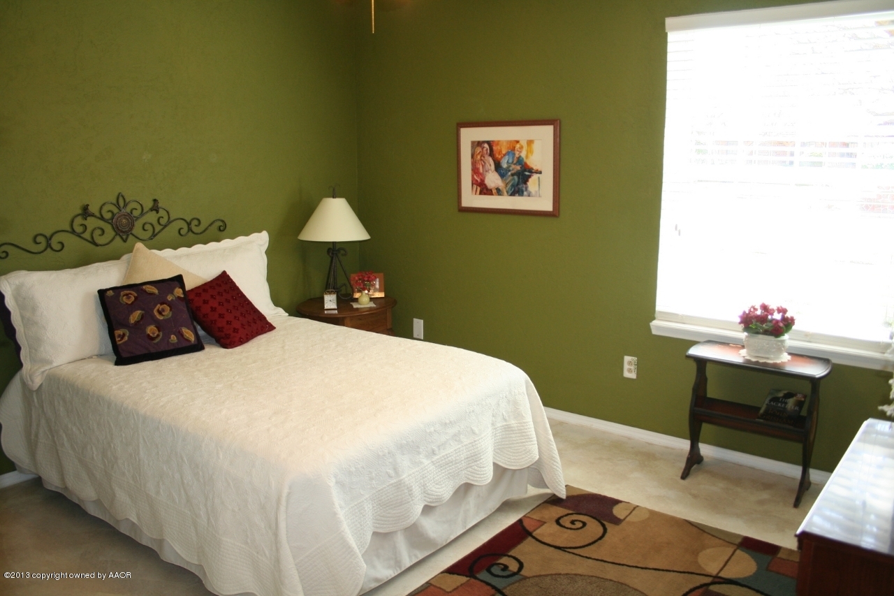 6401 Drexel Road Amarillo, TX 79109 - Photo 9 of 54 BED 3
