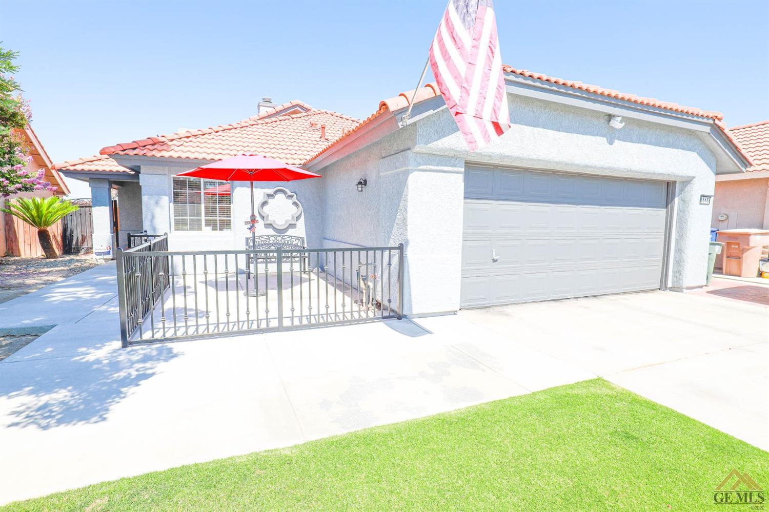 5515 Shadow Stone Street Bakersfield, CA 93313 - Photo 1 of 30