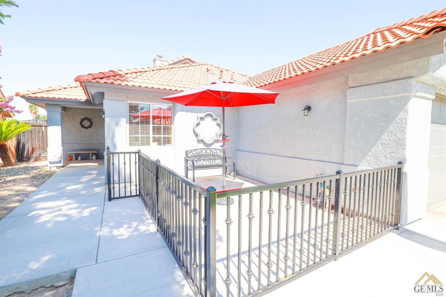 5515 Shadow Stone Street Bakersfield, CA 93313 - Photo 3 of 30