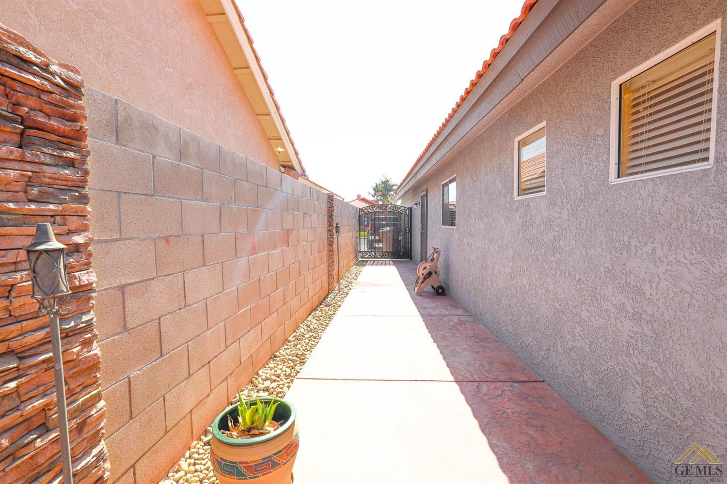 5515 Shadow Stone Street Bakersfield, CA 93313 - Photo 29 of 30