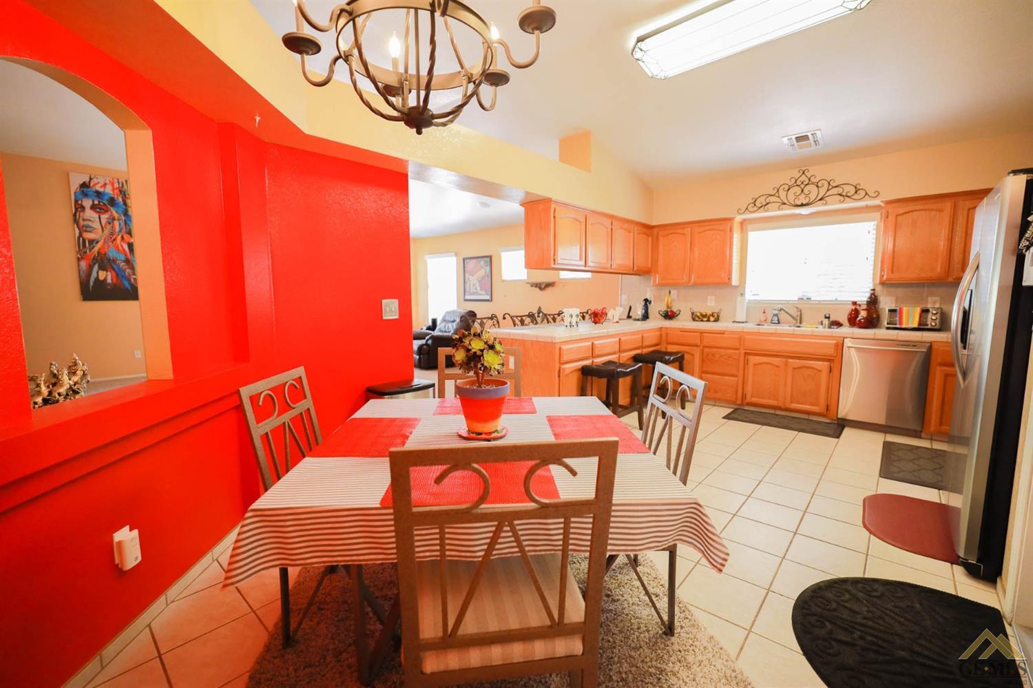 5515 Shadow Stone Street Bakersfield, CA 93313 - Photo 10 of 30