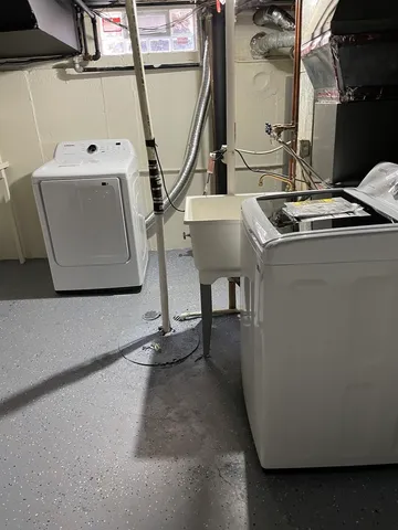 a close view of sink and tap