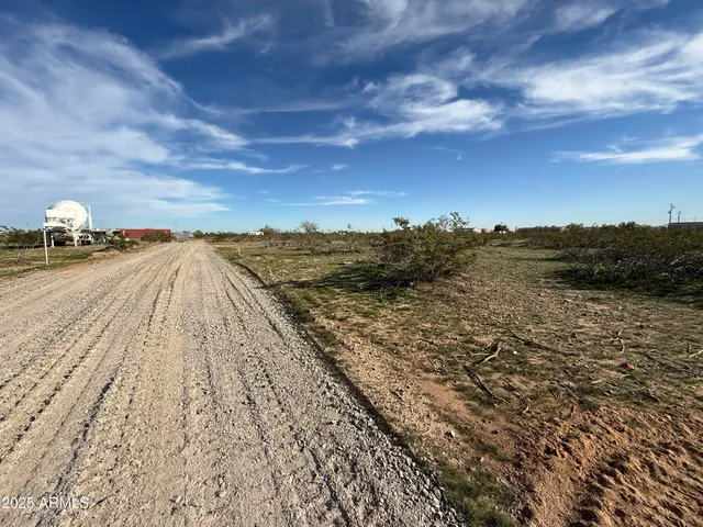 $115,000 | 3 North 223rd Avenue, Wittmann, AZ 85361