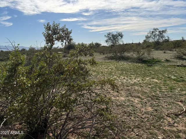 $115,000 | 3 North 223rd Avenue, Wittmann, AZ 85361