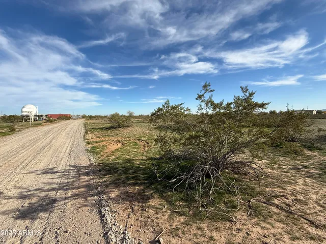 $115,000 | 3 North 223rd Avenue, Wittmann, AZ 85361