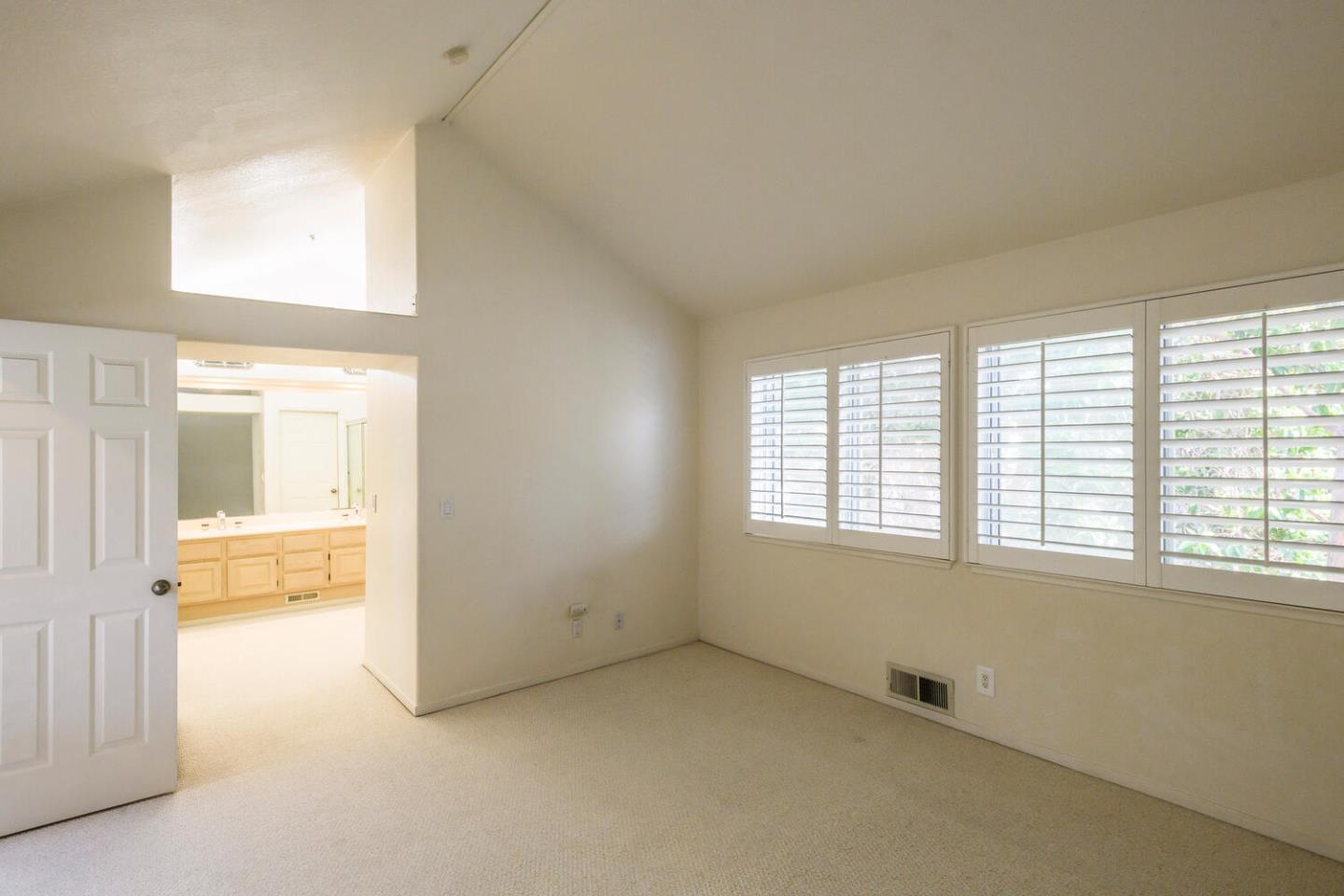 848 Columbia Circle Redwood City, CA 94065 - Photo 12 of 19 an empty room with a window
