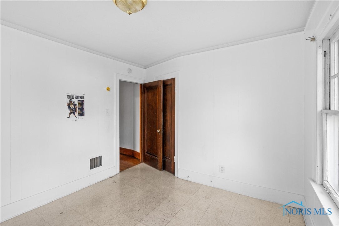 2050 Wyndhurst Road Toledo, OH 43607 - Photo 25 of 39 Gallery Image 25
