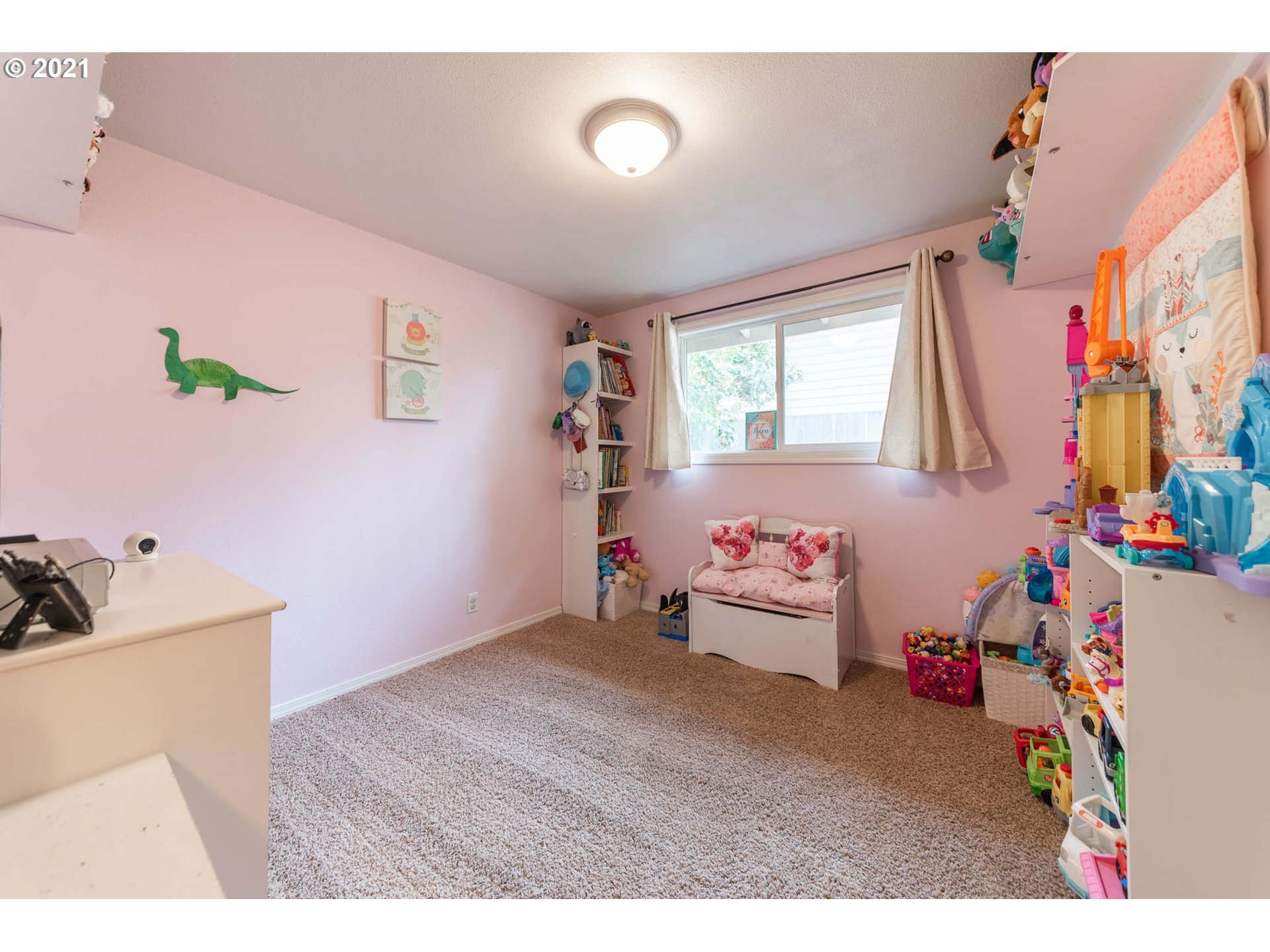 2304 Laurelhurst Drive Eugene, OR 97402 - Photo 13 of 19