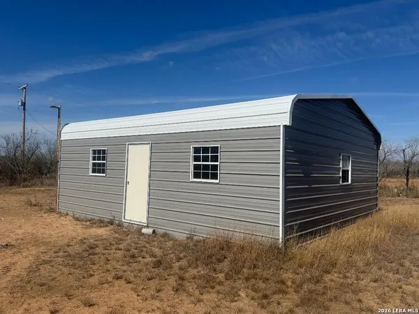 $23,900 | 975 West Ave L, Christine, TX 78026