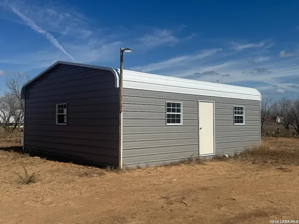 $23,900 | 975 West Ave L, Christine, TX 78026