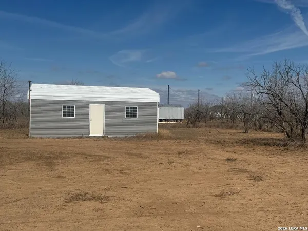 $23,900 | 975 West Ave L, Christine, TX 78026