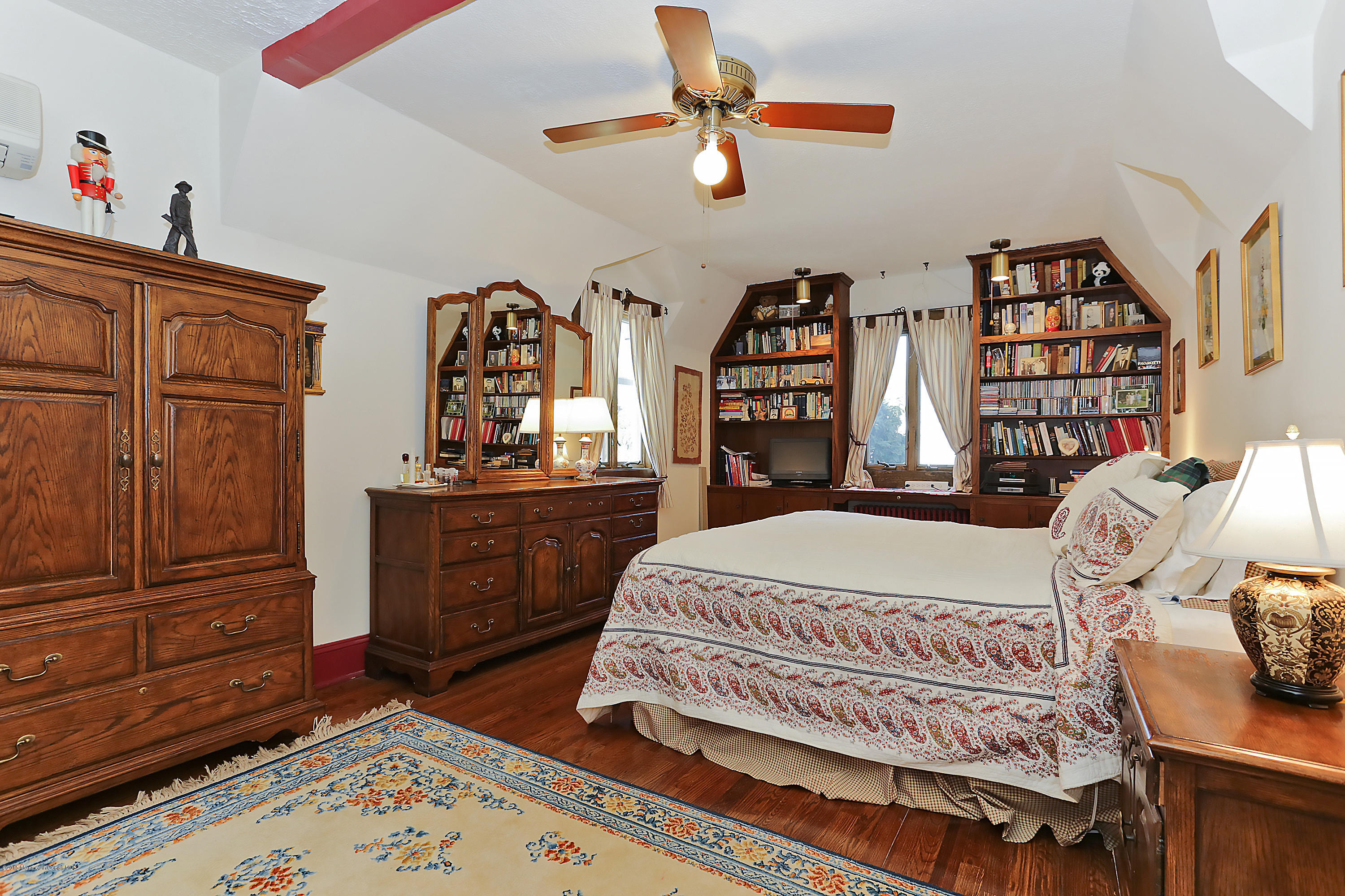 605 Locust Road Brielle, NJ 08730 - Photo 11 of 35 605_locust_rd_MLS_HID991899_ROOMmasterbe