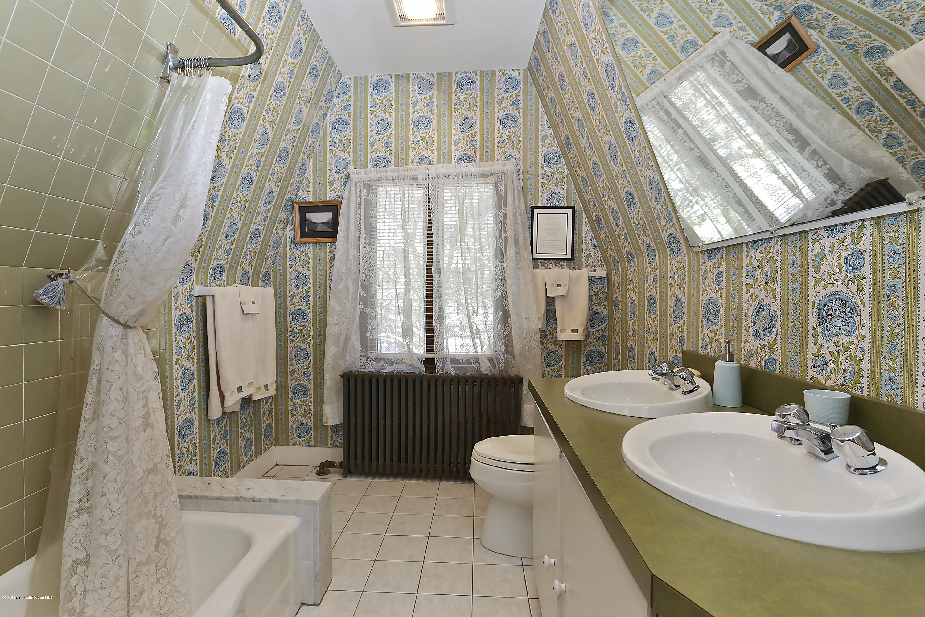 605 Locust Road Brielle, NJ 08730 - Photo 12 of 35 605_locust_rd_MLS_HID991899_ROOMbathroom