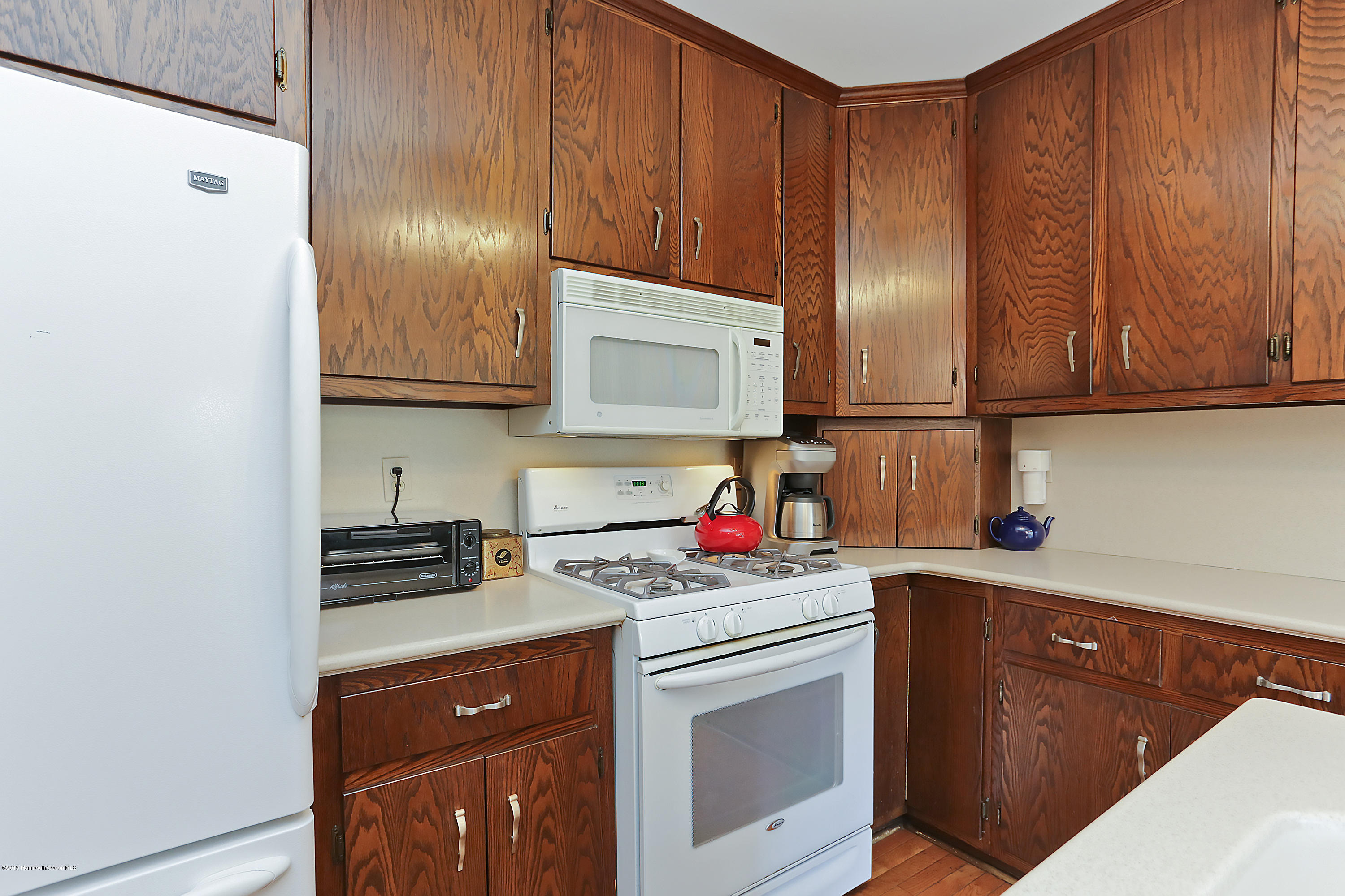 605 Locust Road Brielle, NJ 08730 - Photo 13 of 35 605_locust_rd_MLS_HID991899_ROOMkitchen3