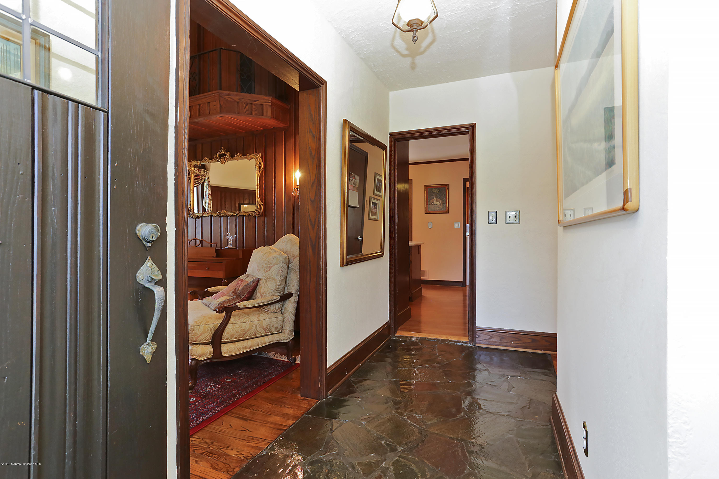 605_locust_rd_MLS_HID991899_ROOMfoyer