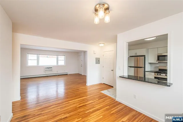 $2,400 | 2467 State Route 10, Unit 315A, Morris Plains, NJ 07950