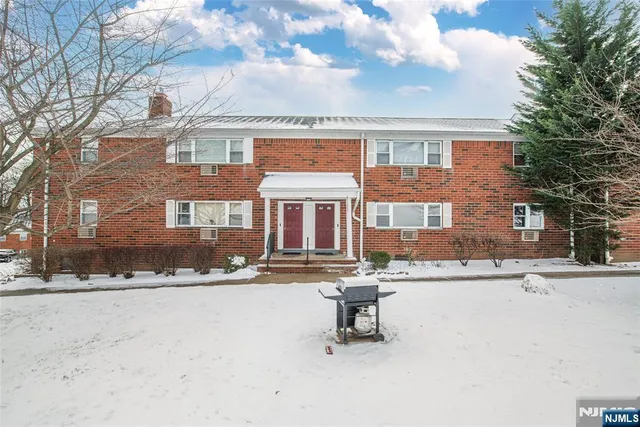 $2,400 | 2467 State Route 10, Unit 315A, Morris Plains, NJ 07950