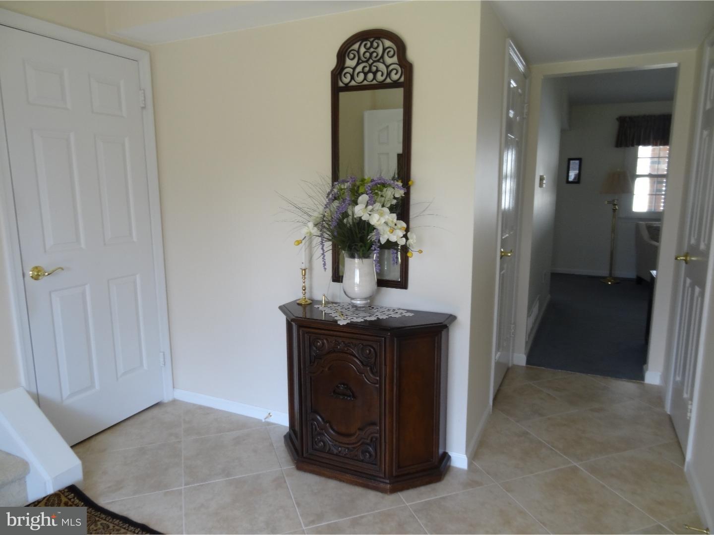 32 Cherokee Road Richboro, PA 18954 - Photo 5 of 25 Foyer