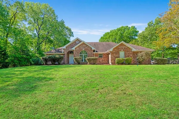 $299,500 | 239 Deer Valley Drive, Powderly, TX 75473