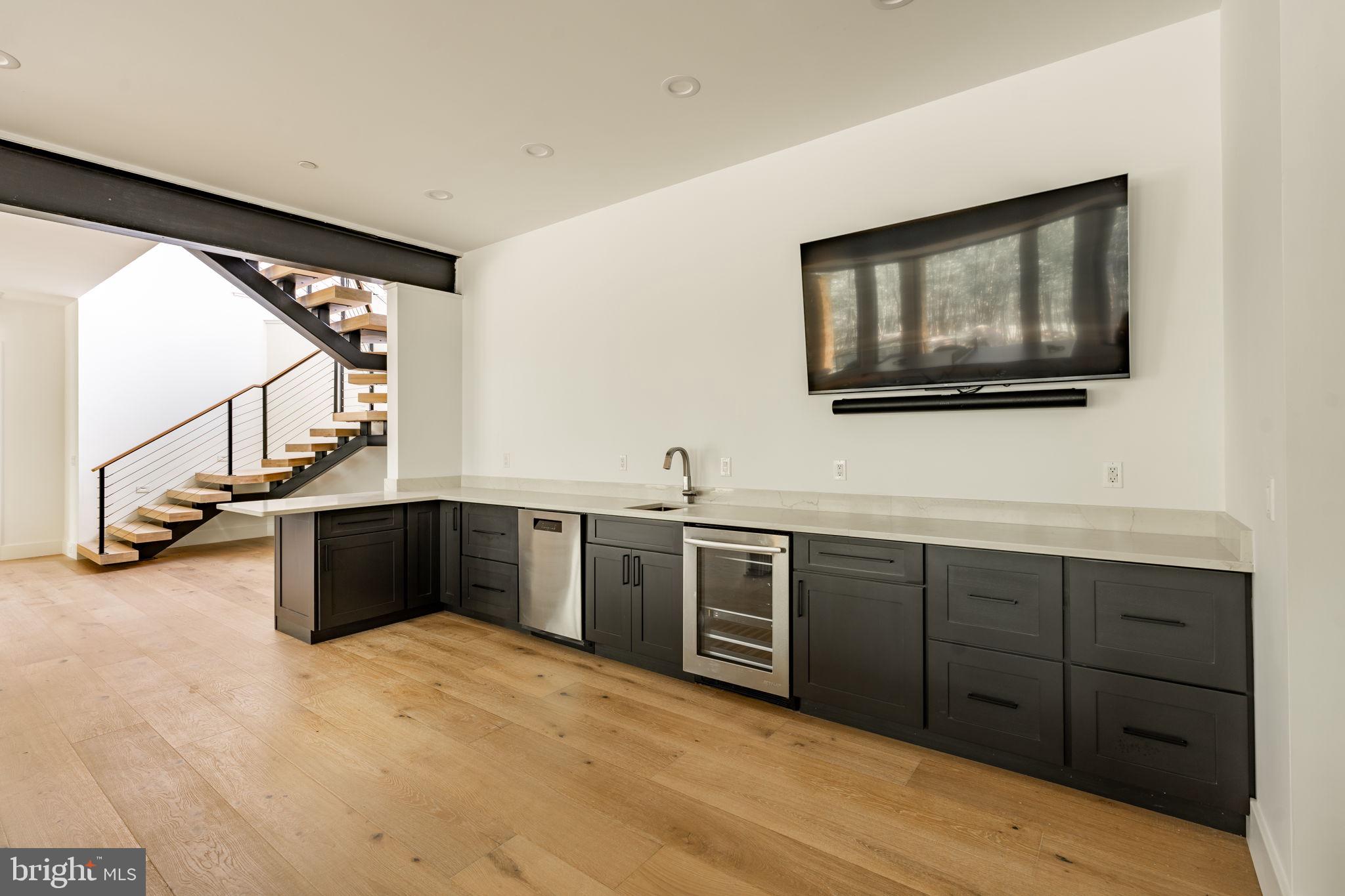 422 Mountaintop Road McHenry, MD 21541 - Photo 46 of 107 Lower Level Wet Bar