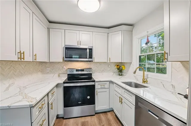 $242,000 | 132 West Kime Avenue, Liberty, NC 27298