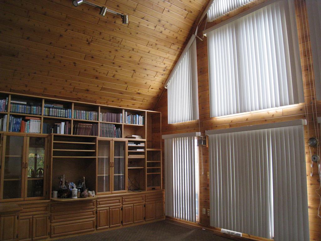 4219 Hammarstrom Road Sturgeon Bay, WI 54235 - Photo 8 of 14