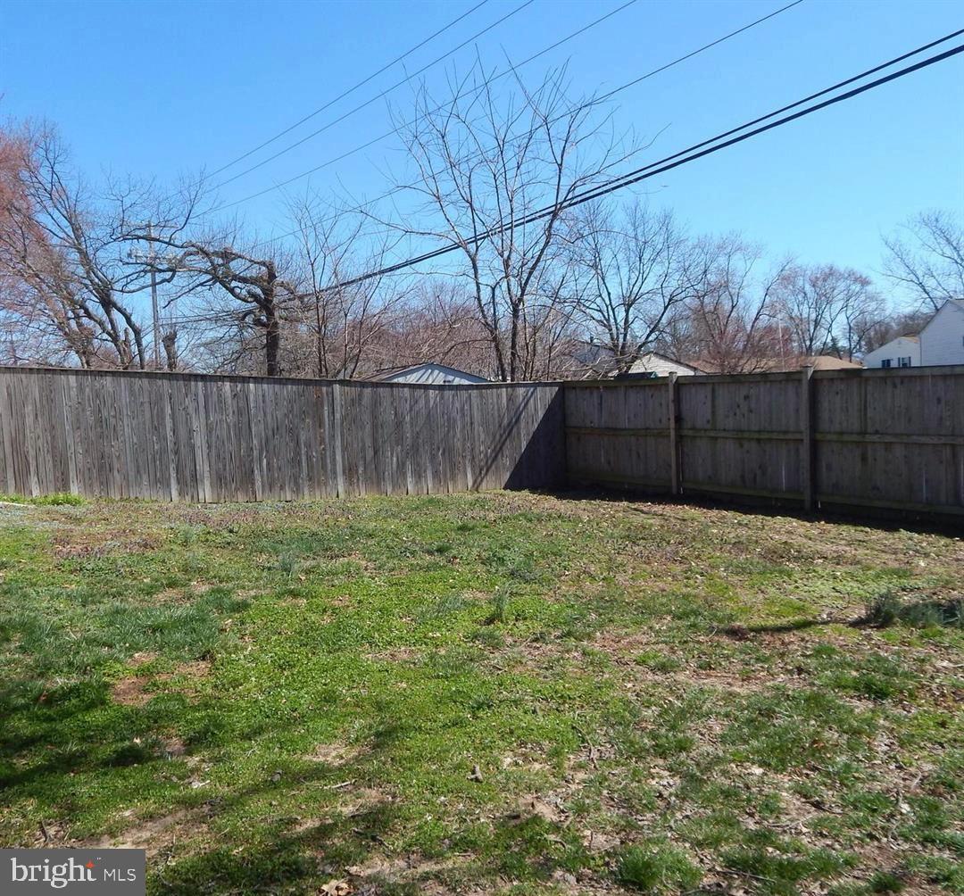 1073 Kings Road Pasadena, MD 21122 - Photo 3 of 6