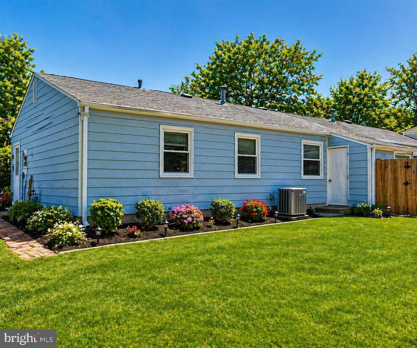 1073 Kings Road Pasadena, MD 21122 - Photo 5 of 6 A little TLC could turn this property around