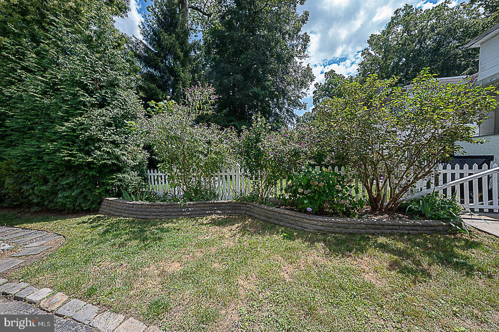 507 Homewood Avenue Narberth, PA 19072 - Photo 28 of 31 a view of a backyard
