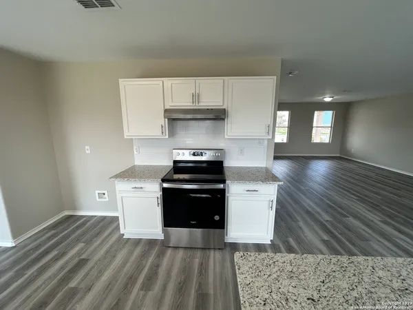 $1,999 | 201 Gatewood Falls, Cibolo, TX 78108