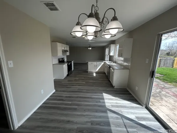 $1,999 | 201 Gatewood Falls, Cibolo, TX 78108