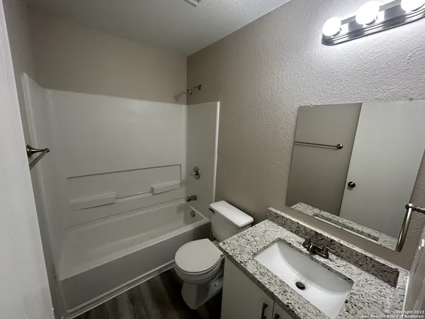 $1,999 | 201 Gatewood Falls, Cibolo, TX 78108