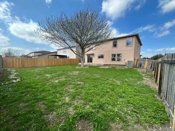 $1,999 | 201 Gatewood Falls, Cibolo, TX 78108