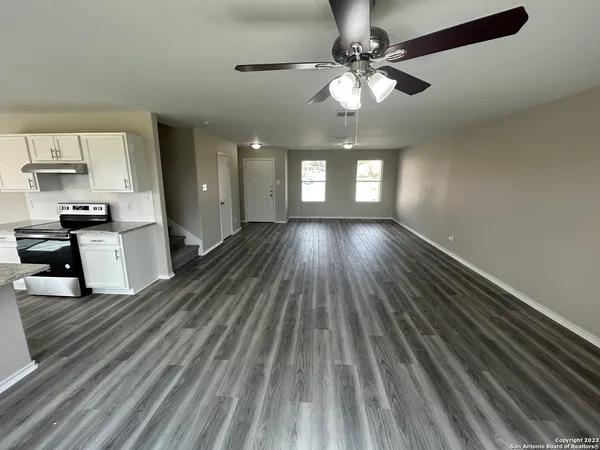 $1,999 | 201 Gatewood Falls, Cibolo, TX 78108