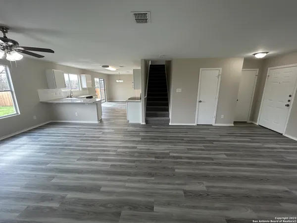 $1,999 | 201 Gatewood Falls, Cibolo, TX 78108