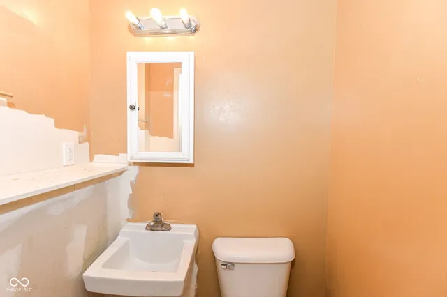 $215,000 | 6911 Littleton Drive, Indianapolis, IN 46221