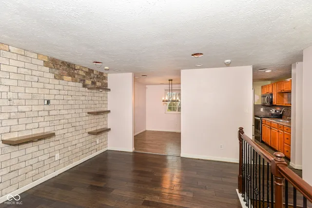 $215,000 | 6911 Littleton Drive, Indianapolis, IN 46221