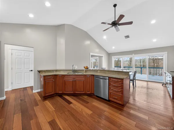 $1,249,000 | 15 Victoria Drive, Airmont, NY 10901