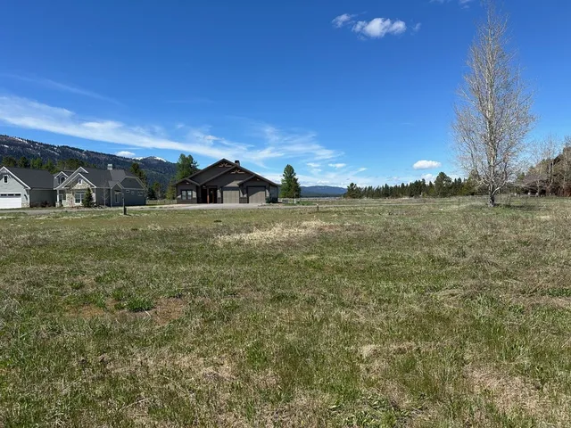 $175,000 | 13116 Hawks Bay Road, Unit 9, Donnelly, ID 83615