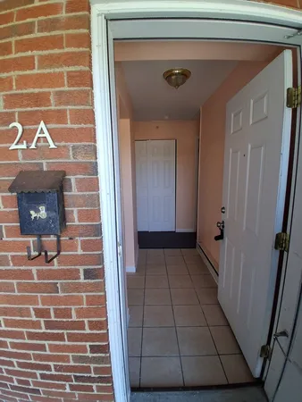 $1,400 | 1845 White Chappel Drive, Unit 2A, Mount Prospect, IL 60056