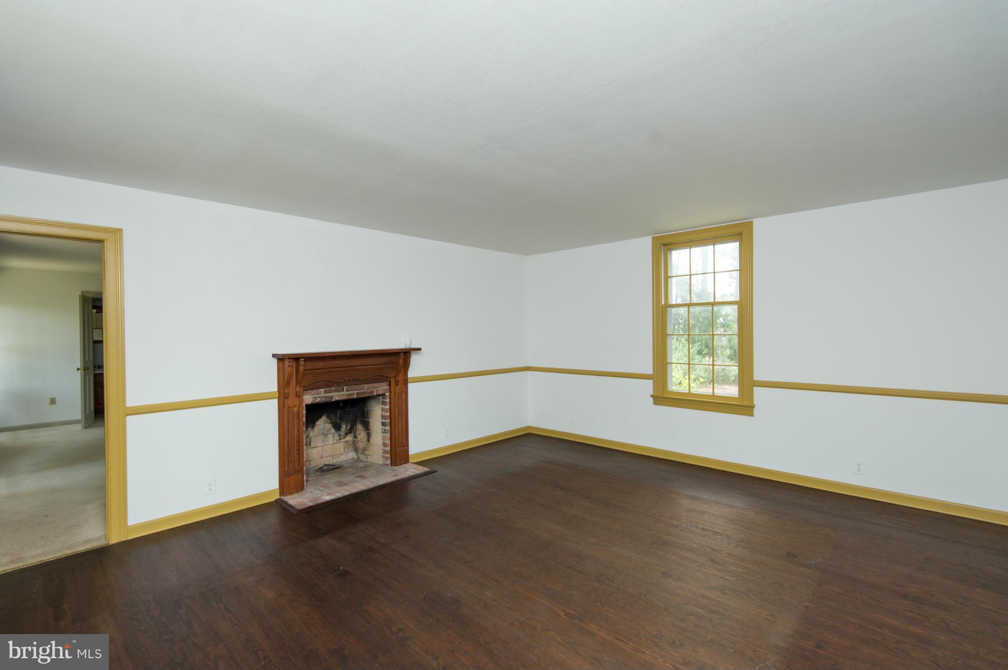 6105 Twin Point Cove Road Cambridge, MD 21613 - Photo 12 of 30 Living Room